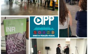 Composição de quatro fotografias sobre a atuação da banda appSound em Lisboa. Imagem de grupo a assistir e aplaudir. Imagem da banda a atuar (com duas pessoas de costas a assistir). Imagem de cartaz do INR com a mensagem “Uma pessoa, um cidadão”. E, ainda, fotografia em plano aproximado dos cinco elementos da banda. Ao centro, em tons de azul claro, logótipo da banda de produção musical appSound.