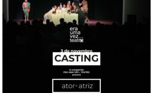 Cartaz de divulgação do casting com as informações já constantes na publicação. Além disso o cartaz apresenta, em cima, fotografia do grupo de teatro durante uma atuação. Em baixo, a branco (sobre fundo negro), site, redes sociais e logótipo da APPC.