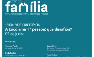 Cartaz de divulgação da iniciativa (com as informações contantes na publicação). O cartaz em um fundo azul e uma composição gráfica da expressão “Tempo Família”. Apresenta ainda um QR Code e a indicação do sítio e redes sociais da APPC.