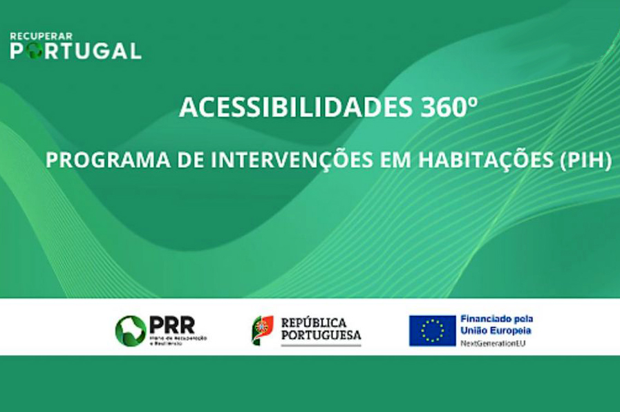 Imagem com fundo verde e alguns traços ondulados. Em letras a branco as expressões “Recuperar Portugal”, “Acessibilidades 360º” e “Programa de Intervenções em habitações”. Mais abaixo, em faixa branca, logótipos do PRR, República Portuguesa e União Europeia.